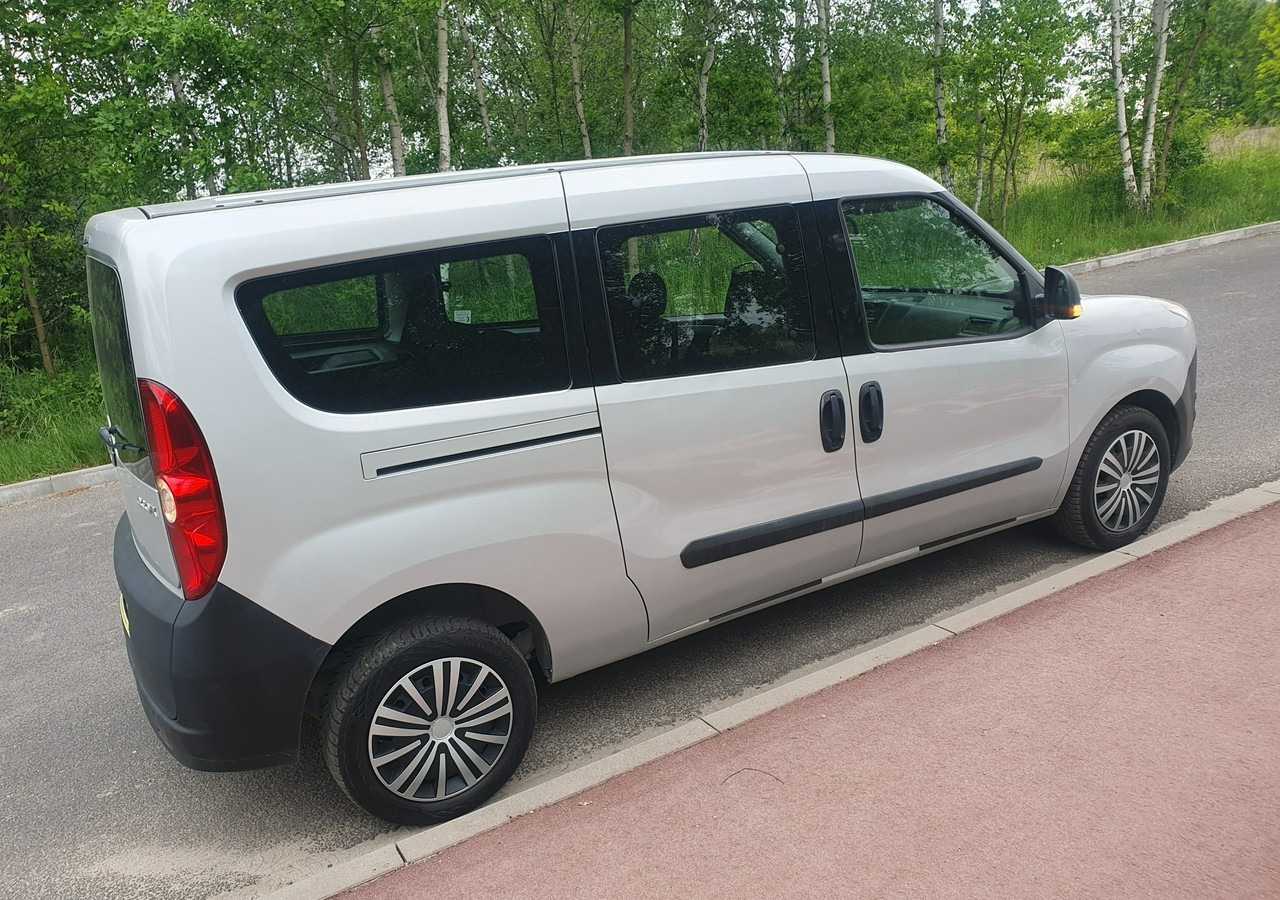 Fiat Doblo long*combo *doblo* krajówka *fv vat 23%* - Binek araba: fotoğraf 5 Fiat Doblo long*combo *doblo* krajówka *fv vat 23%* - Binek araba: fotoğraf 5