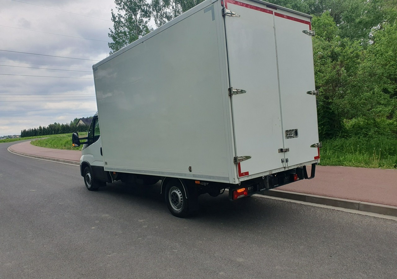 Iveco 35 Daily 35S14 - Kapalı kasa kamyonet: fotoğraf 5 Iveco 35 Daily 35S14 - Kapalı kasa kamyonet: fotoğraf 5