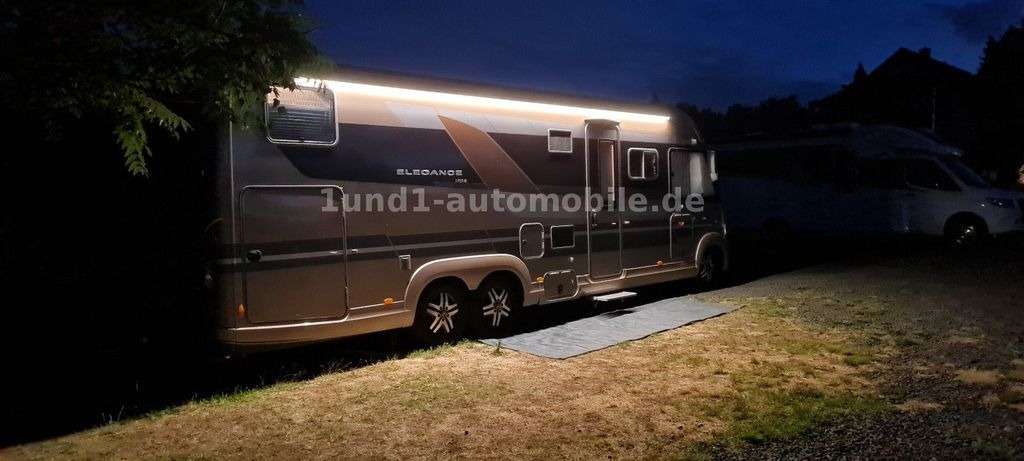 Bürstner Elegance I 910 G Solar/AHK/RFK/Alde/TwinSat/2xTV/Vollausstattung Elegance I 910 G Solar/AHK/RFK/Alde/TwinSat/2xTV/Vollausstattung - Entegre karavan: fotoğraf 1 Bürstner Elegance I 910 G Solar/AHK/RFK/Alde/TwinSat/2xTV/Vollausstattung Elegance I 910 G Solar/AHK/RFK/Alde/TwinSat/2xTV/Vollausstattung - Entegre karavan: fotoğraf 1
