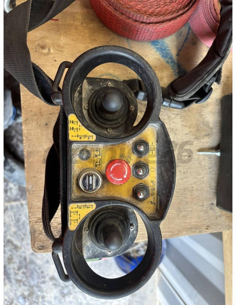 Liebherr 63K, 1994, 43m jib, radio control - Kule vinç: fotoğraf 5 Liebherr 63K, 1994, 43m jib, radio control - Kule vinç: fotoğraf 5