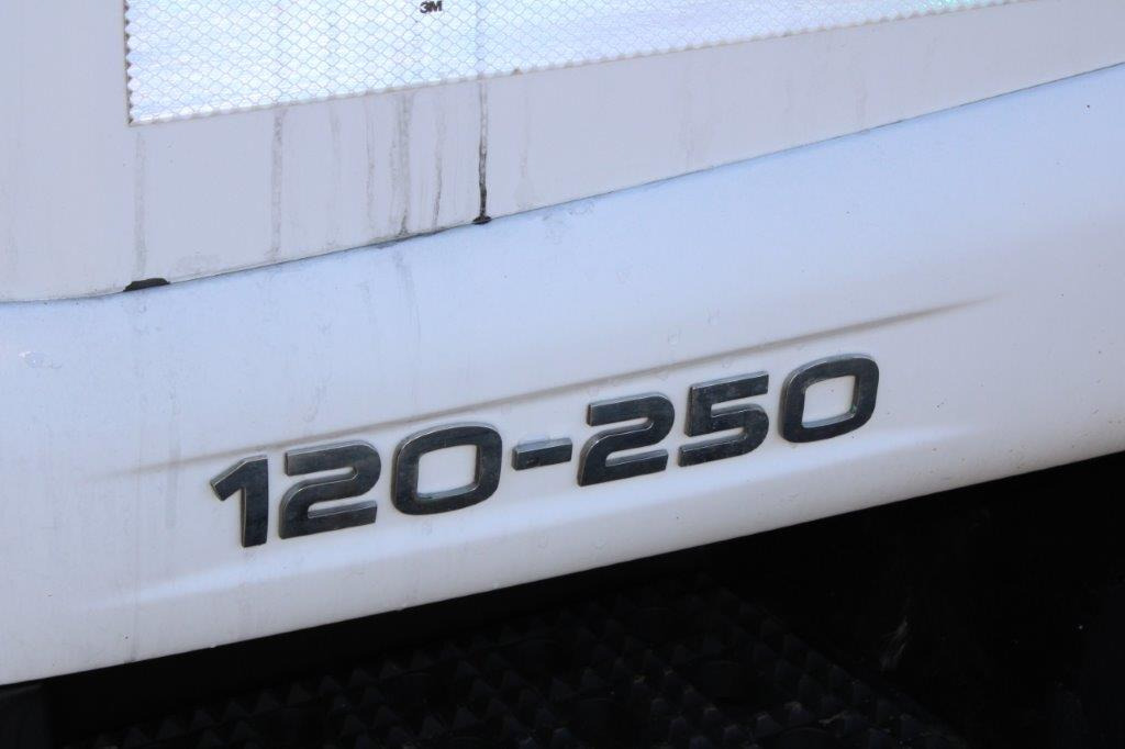 Iveco Eurocargo 120E250 - Tenteli kamyon: fotoğraf 4 Iveco Eurocargo 120E250 - Tenteli kamyon: fotoğraf 4