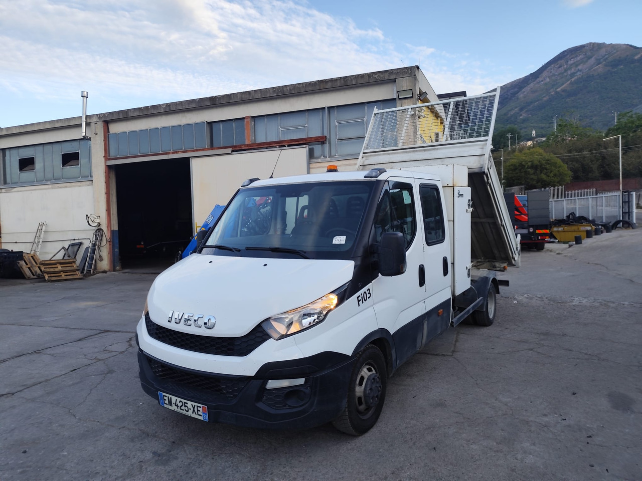 IVECO DAILY 35-140 - Damperli kamyonet: fotoğraf 1 IVECO DAILY 35-140 - Damperli kamyonet: fotoğraf 1