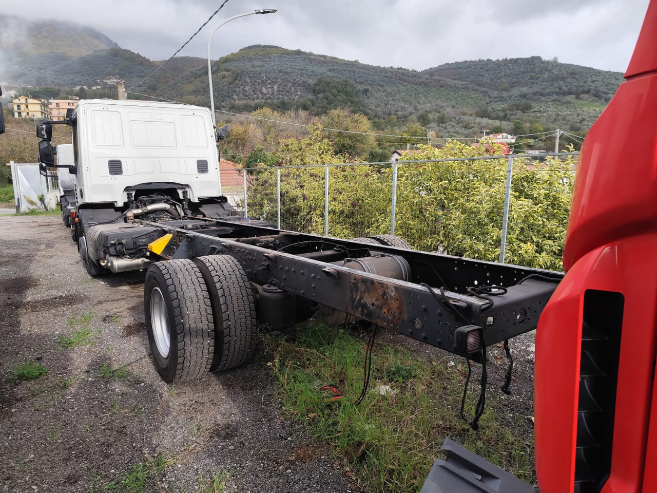 IVECO EUROCARGO 140-250 - Şasi kamyon: fotoğraf 3 IVECO EUROCARGO 140-250 - Şasi kamyon: fotoğraf 3