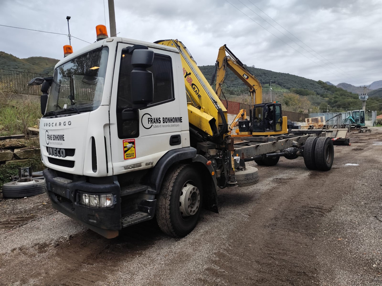 IVECO EUROCARGO 180E25 - Vinçli kamyon, Vinçli kamyon: fotoğraf 1 IVECO EUROCARGO 180E25 - Vinçli kamyon, Vinçli kamyon: fotoğraf 1