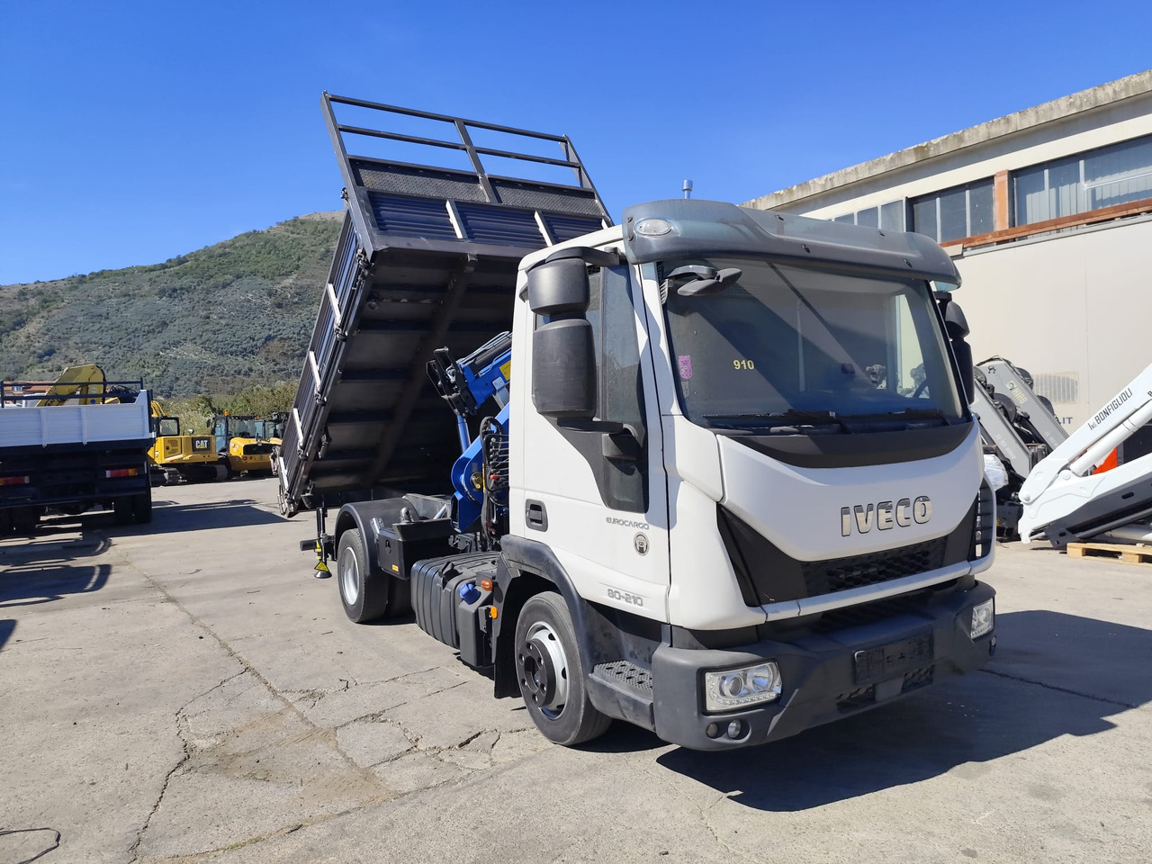 IVECO EUROCARGO 80-210 - Vinçli kamyon, Damperli kamyon: fotoğraf 1 IVECO EUROCARGO 80-210 - Vinçli kamyon, Damperli kamyon: fotoğraf 1