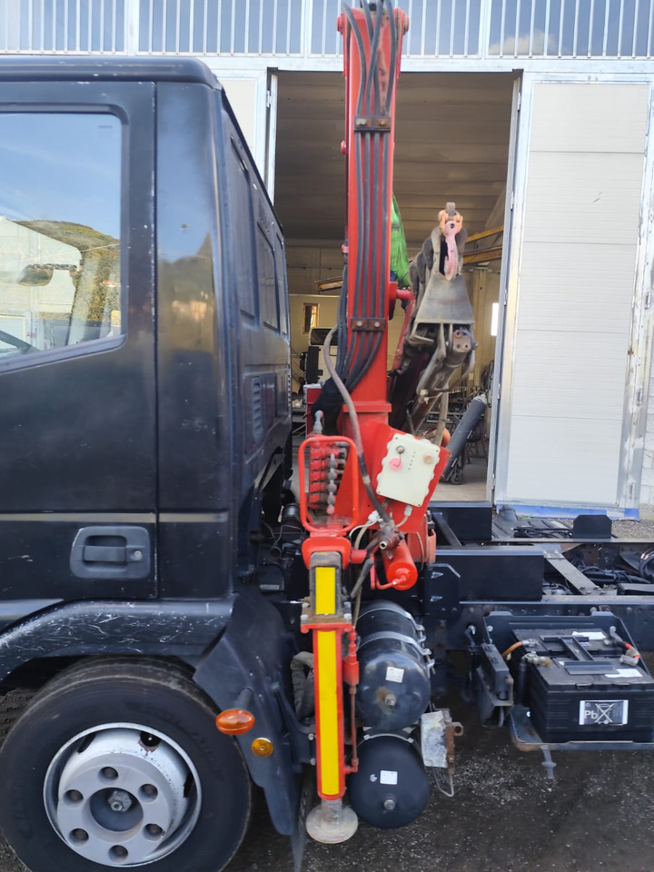 IVECO EUROCARGO 80E18 - Vinçli kamyon, Damperli kamyon: fotoğraf 4 IVECO EUROCARGO 80E18 - Vinçli kamyon, Damperli kamyon: fotoğraf 4