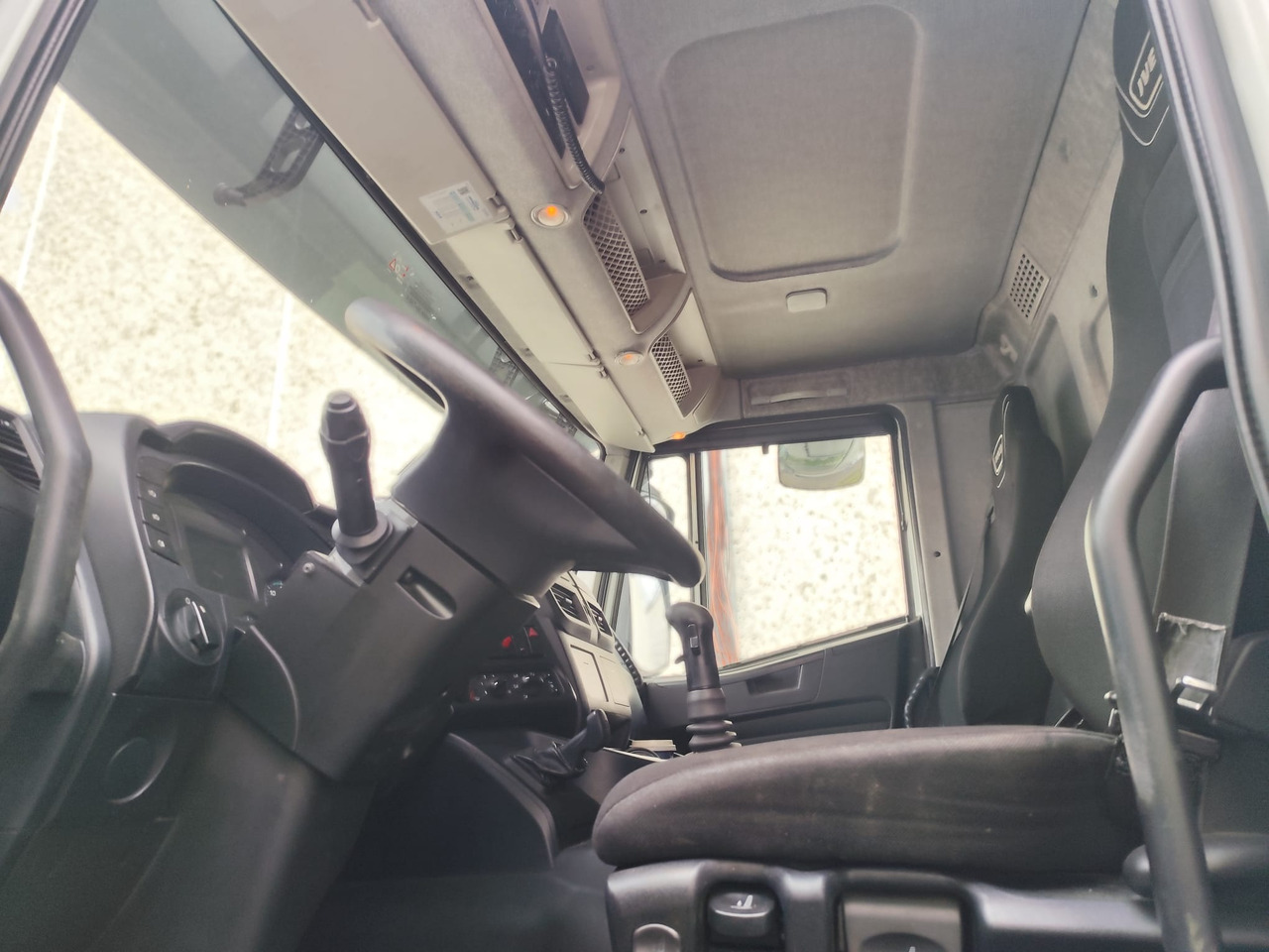 IVECO STRALIS AD 260S31 XP - Şasi kamyon: fotoğraf 5 IVECO STRALIS AD 260S31 XP - Şasi kamyon: fotoğraf 5