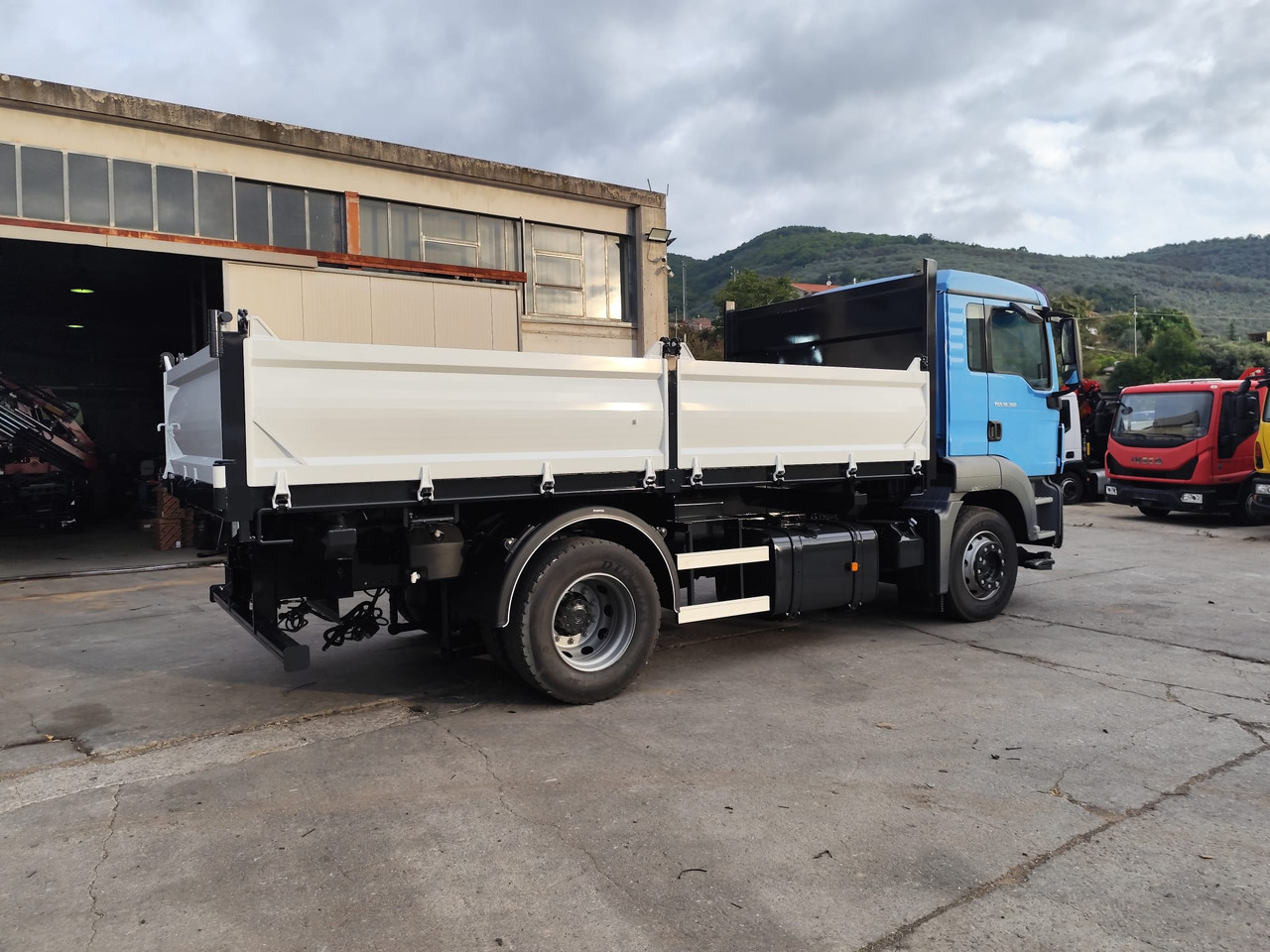 MAN TGS 18.360 - Damperli kamyon: fotoğraf 5 MAN TGS 18.360 - Damperli kamyon: fotoğraf 5