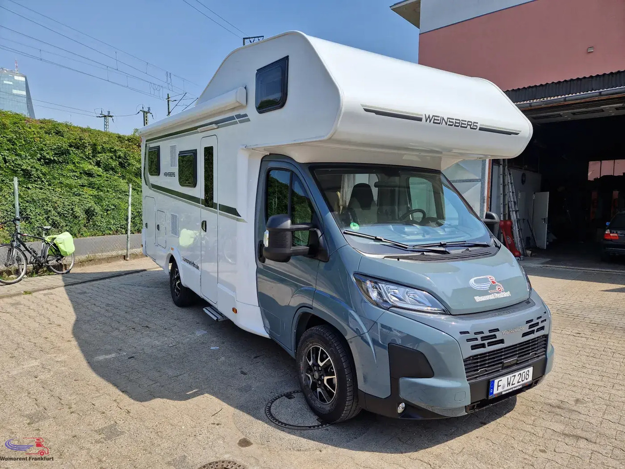 Wohnmobil Weinsberg CaraHome 650 MEG - Alkovenli karavan: fotoğraf 1 Wohnmobil Weinsberg CaraHome 650 MEG - Alkovenli karavan: fotoğraf 1