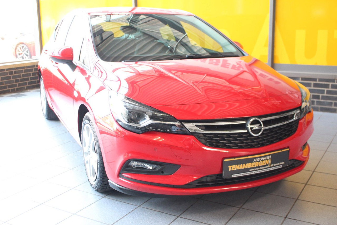 Opel Astra K Lim. Innovation Navi Voll-LED Kamera - Sedan araba: fotoğraf 2 Opel Astra K Lim. Innovation Navi Voll-LED Kamera - Sedan araba: fotoğraf 2