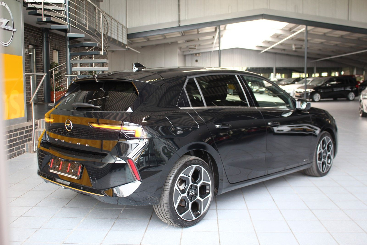Opel Astra L 5-trg. Ultimate Schiebedach Alcantara - Sedan araba: fotoğraf 5 Opel Astra L 5-trg. Ultimate Schiebedach Alcantara - Sedan araba: fotoğraf 5
