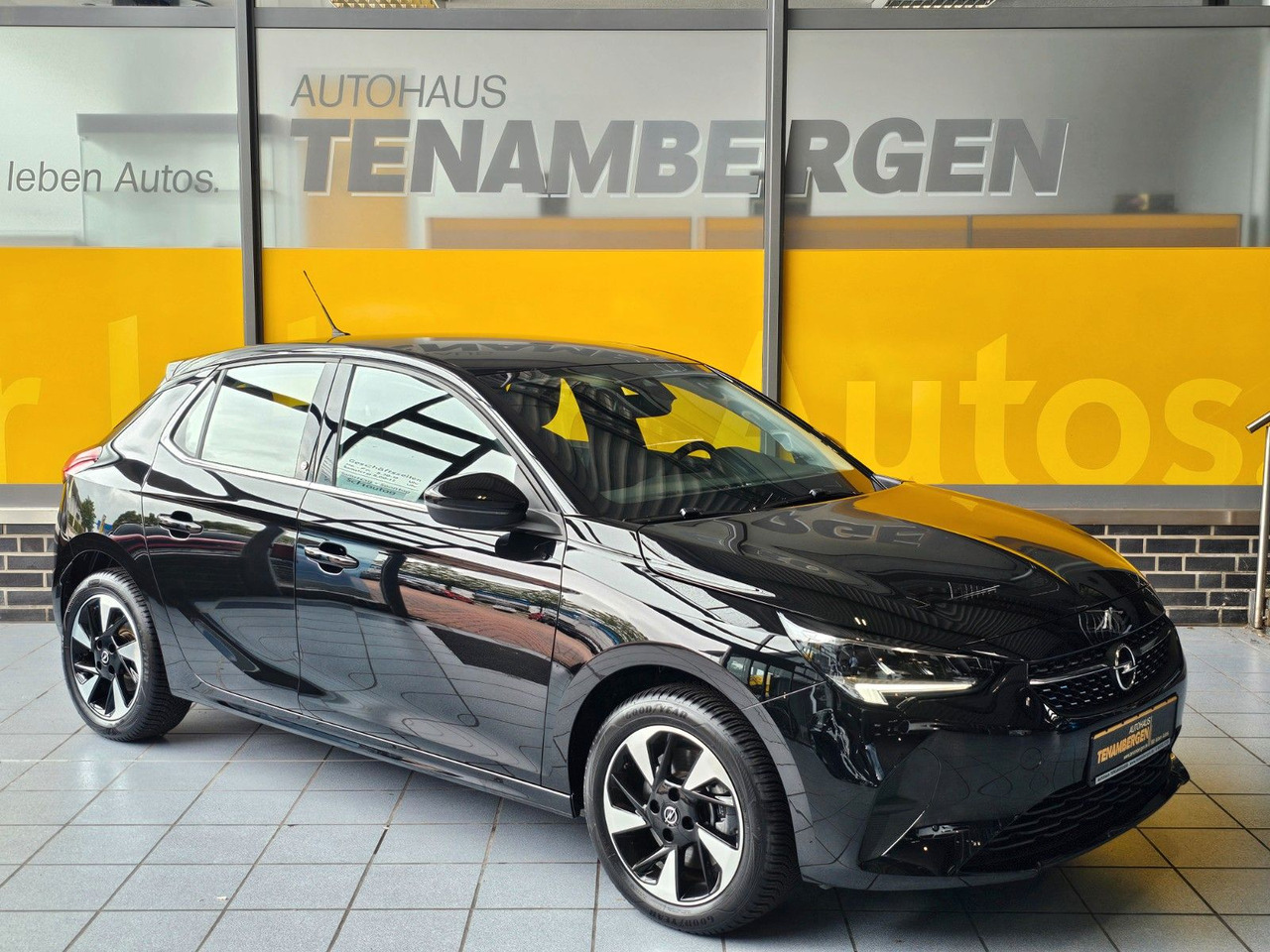 Opel Corsa F e Elegance Navi Pro SHZ LED 50KW DAB - Binek araba: fotoğraf 1 Opel Corsa F e Elegance Navi Pro SHZ LED 50KW DAB - Binek araba: fotoğraf 1