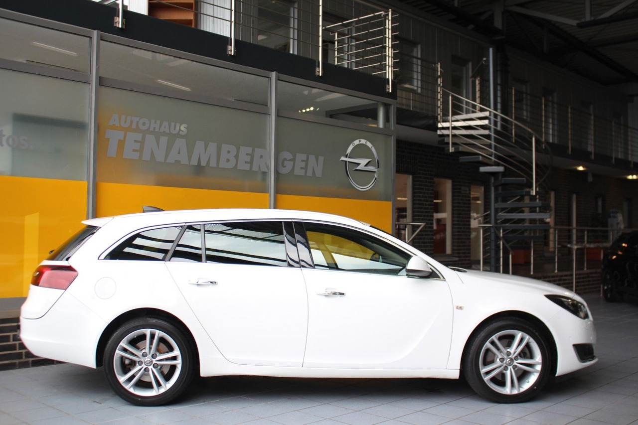 Opel Insignia A Business Innovation 4x4 Leder AHK ACC - Binek araba: fotoğraf 3 Opel Insignia A Business Innovation 4x4 Leder AHK ACC - Binek araba: fotoğraf 3