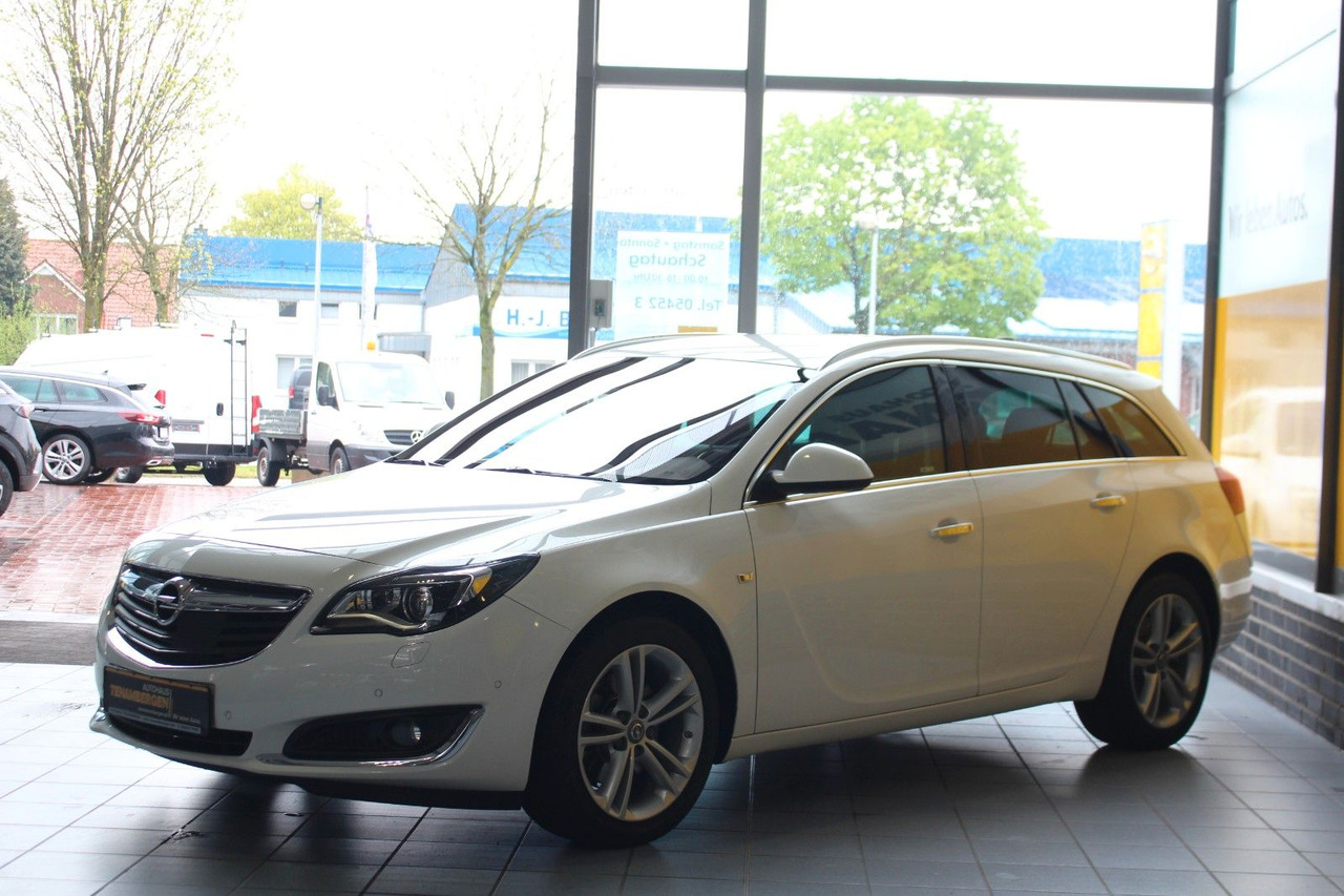 Opel Insignia A Business Innovation 4x4 Leder AHK ACC - Binek araba: fotoğraf 4 Opel Insignia A Business Innovation 4x4 Leder AHK ACC - Binek araba: fotoğraf 4