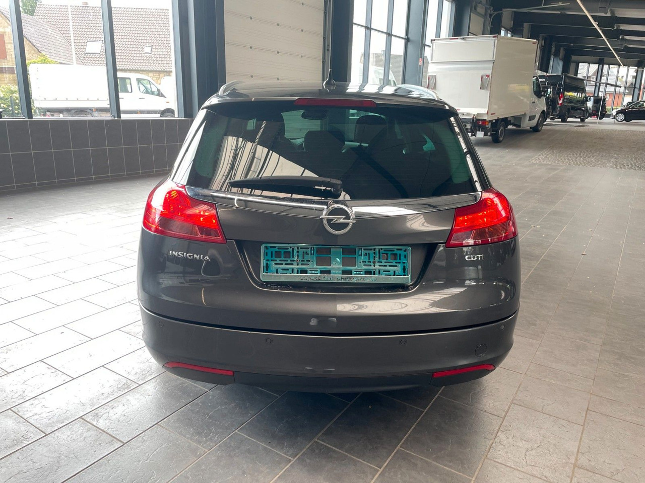 Opel Insignia A Sports Tourer 150 Jahre Opel AHK - Binek araba: fotoğraf 5 Opel Insignia A Sports Tourer 150 Jahre Opel AHK - Binek araba: fotoğraf 5