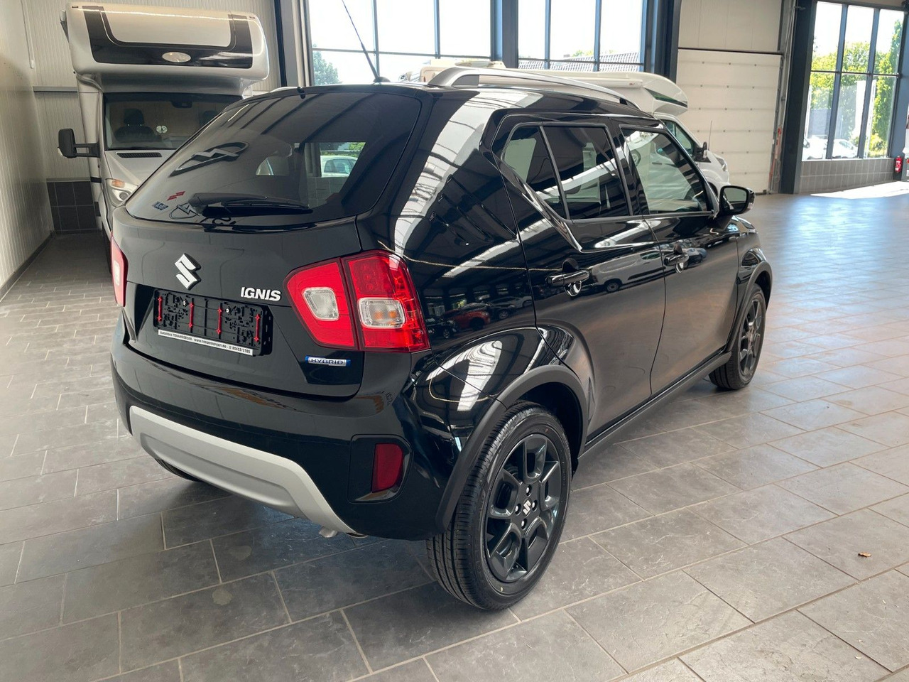 Suzuki Ignis Comfort+ Hybrid ,SHZ, Klimaauto., Tempomat - Binek araba: fotoğraf 3 Suzuki Ignis Comfort+ Hybrid ,SHZ, Klimaauto., Tempomat - Binek araba: fotoğraf 3