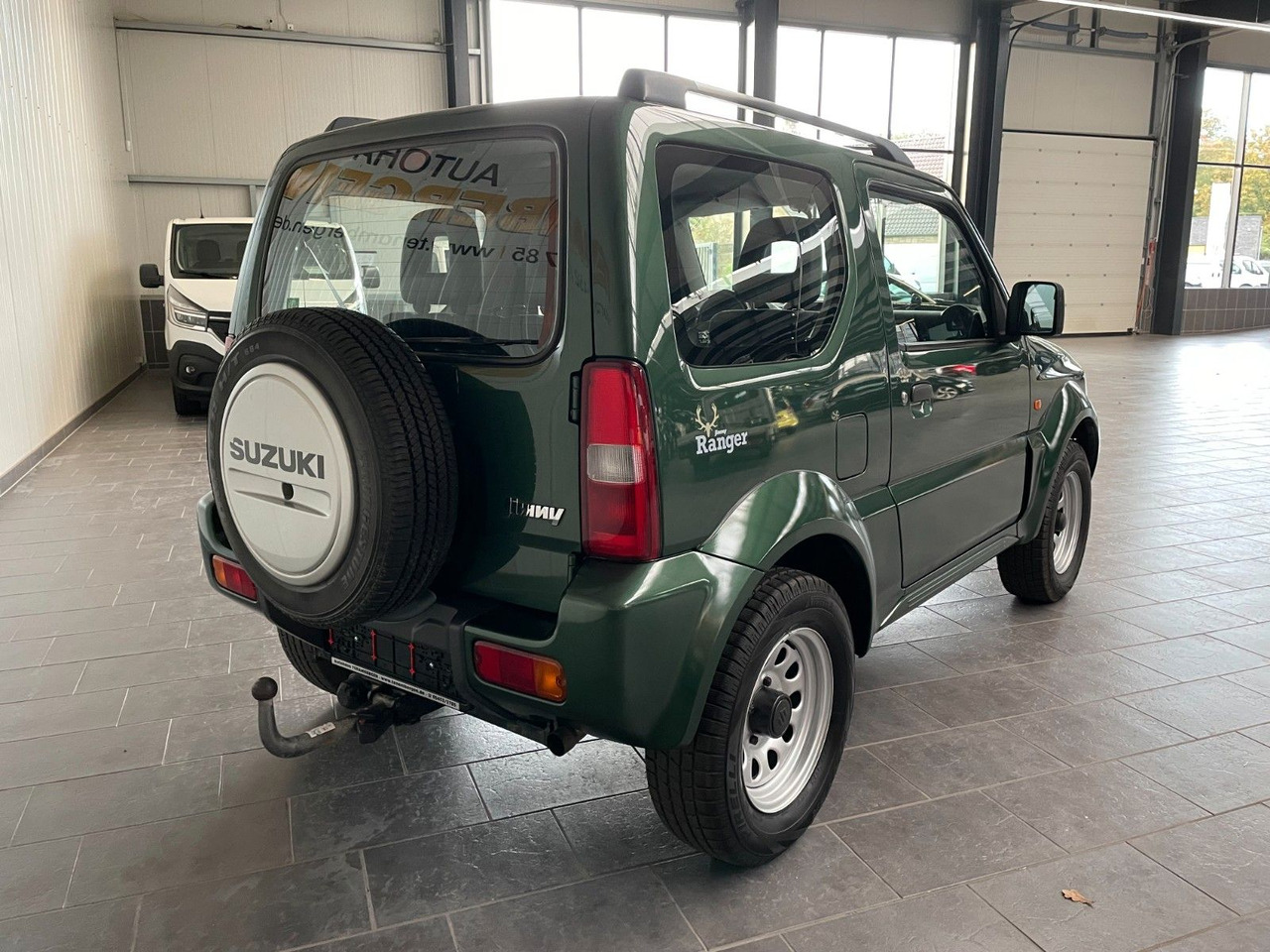 Suzuki Jimny 1.3 Allrad Ranger - SUV: fotoğraf 3 Suzuki Jimny 1.3 Allrad Ranger - SUV: fotoğraf 3