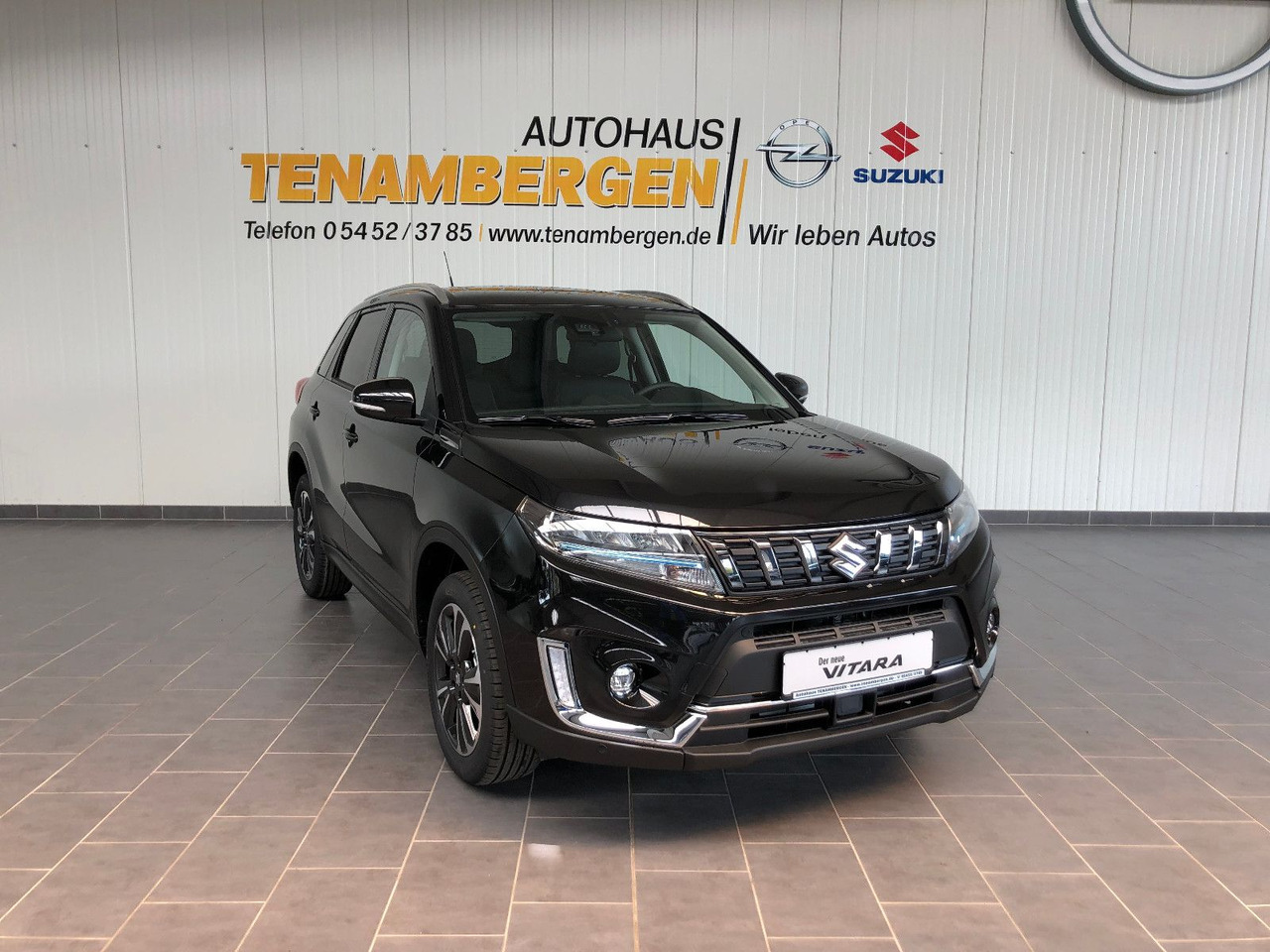 Suzuki Vitara 1.5 Hybrid Comfort+Automatik/ Panor.-Dach - SUV: fotoğraf 1 Suzuki Vitara 1.5 Hybrid Comfort+Automatik/ Panor.-Dach - SUV: fotoğraf 1