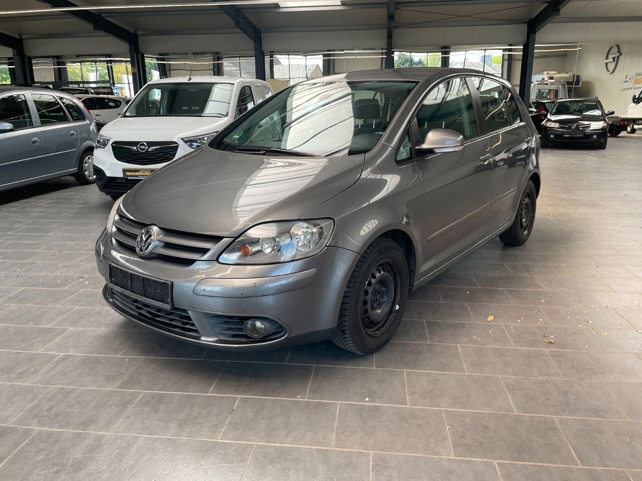 Volkswagen Golf Plus - Minivan: fotoğraf 2 Volkswagen Golf Plus - Minivan: fotoğraf 2