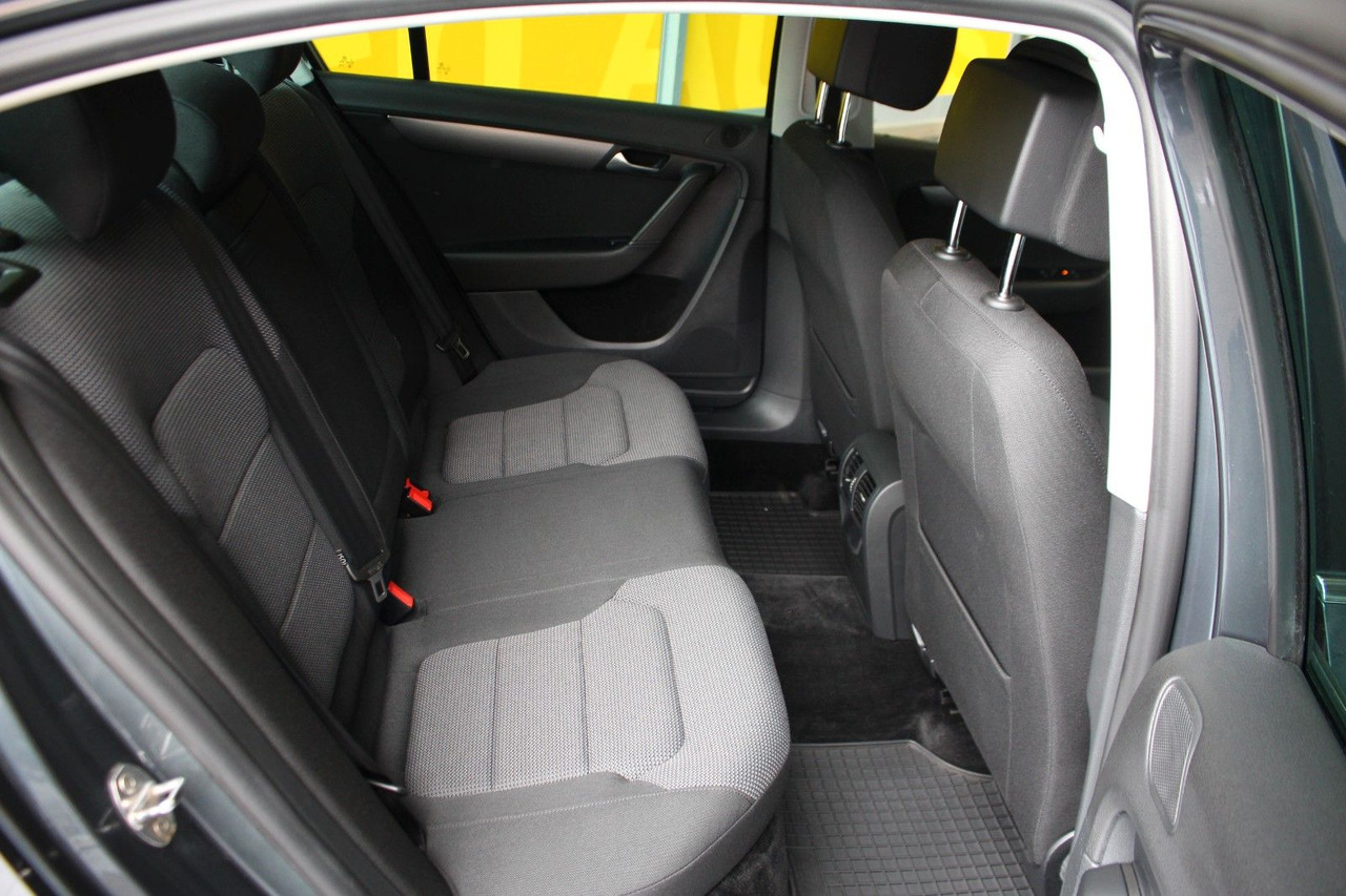 Yeni Sedan araba Volkswagen Passat Comfortline BlueMotion Navi PDC: fotoğraf 8