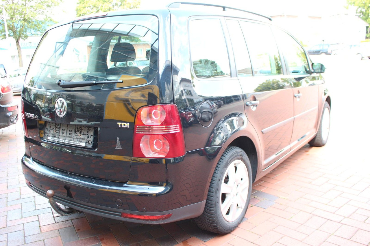 Volkswagen Touran Conceptline AHK 7 Sitze - Minivan: fotoğraf 5 Volkswagen Touran Conceptline AHK 7 Sitze - Minivan: fotoğraf 5