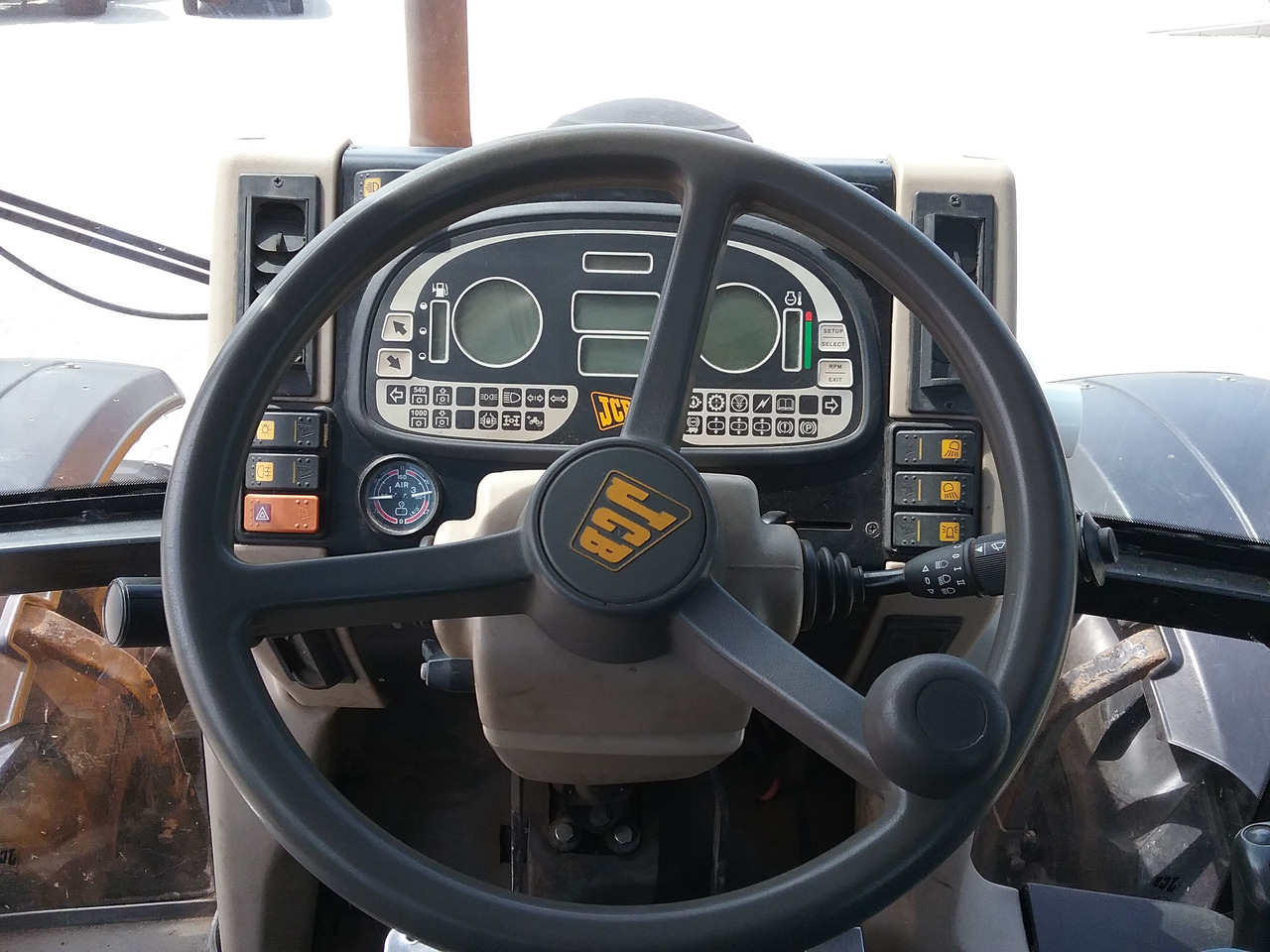 JCB Fastrac 2115 - Traktör: fotoğraf 5 JCB Fastrac 2115 - Traktör: fotoğraf 5
