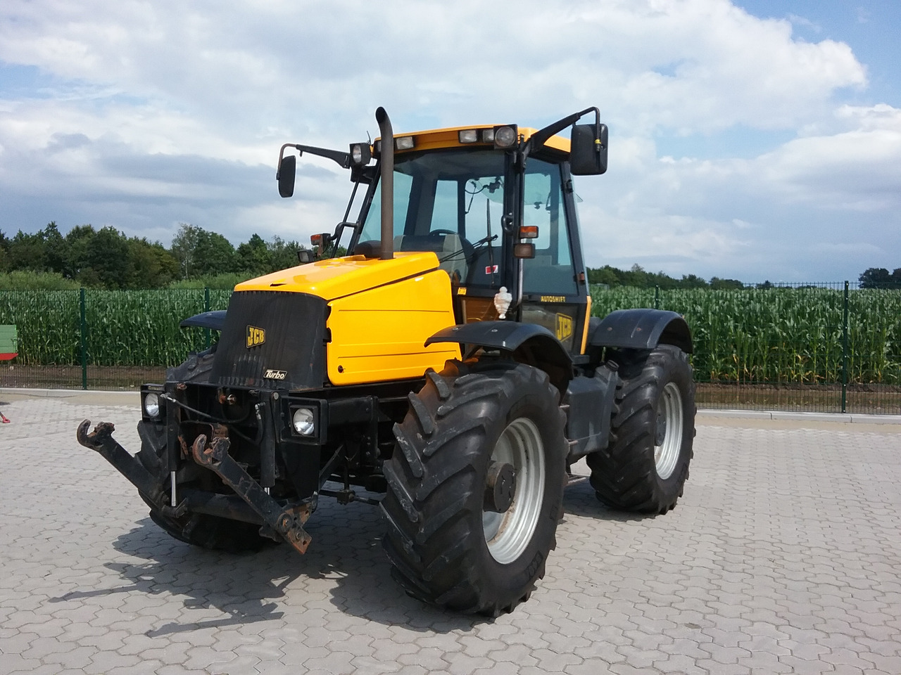 JCB Fastrac 2115 - Traktör: fotoğraf 1 JCB Fastrac 2115 - Traktör: fotoğraf 1