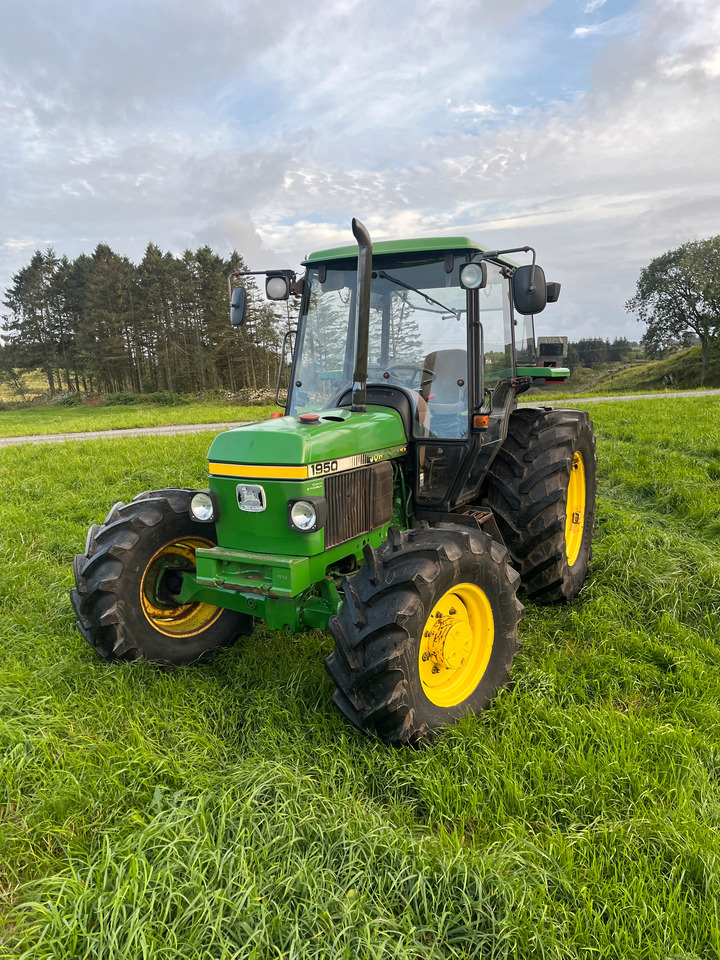 JOHN DEERE 1950 - Traktör: fotoğraf 1 JOHN DEERE 1950 - Traktör: fotoğraf 1