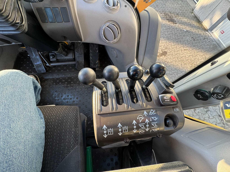 Tekerlekli yükleyici Volvo L90H Volvo L90H: fotoğraf 15