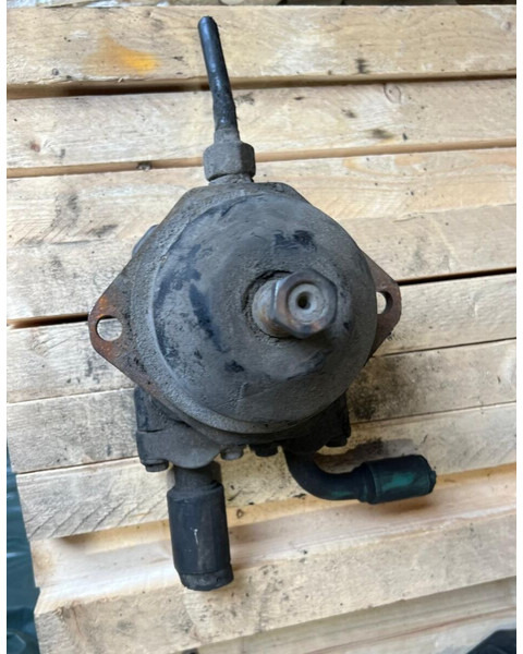 Volvo B12 - Hidrolik motor: fotoğraf 1 Volvo B12 - Hidrolik motor: fotoğraf 1