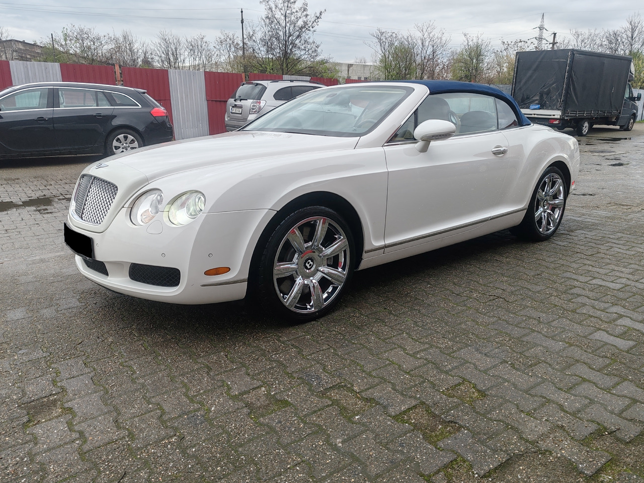Bentley Continental GT Coupe Cabrio - Binek araba: fotoğraf 1 Bentley Continental GT Coupe Cabrio - Binek araba: fotoğraf 1