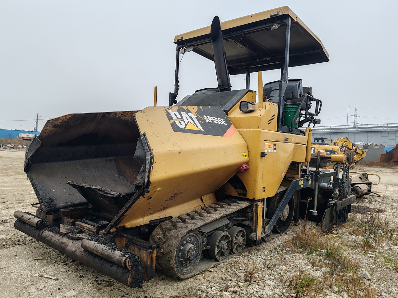 Caterpillar AP555E - Asfalt distribütörü: fotoğraf 5 Caterpillar AP555E - Asfalt distribütörü: fotoğraf 5
