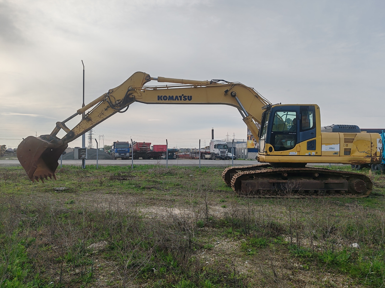Komatsu 240 NLC-8 - Paletli ekskavatör: fotoğraf 4 Komatsu 240 NLC-8 - Paletli ekskavatör: fotoğraf 4