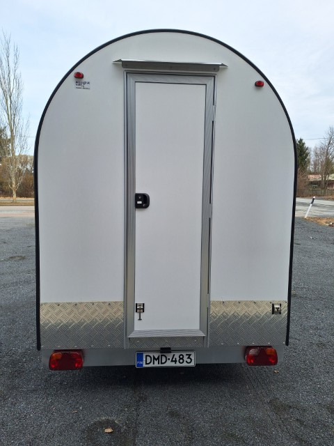 Deli Star EasyGo 210 - Büfe karavan: fotoğraf 5 Deli Star EasyGo 210 - Büfe karavan: fotoğraf 5