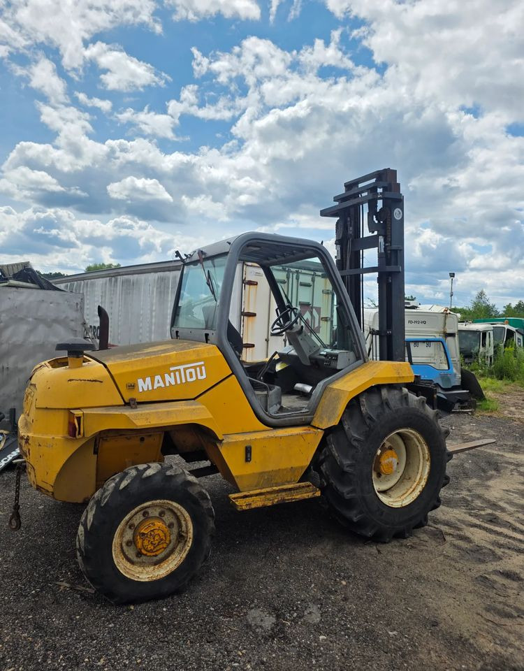 Manitou M26.4 Terenowy 4x4 5,5m - Arazi tipi forklift: fotoğraf 5 Manitou M26.4 Terenowy 4x4 5,5m - Arazi tipi forklift: fotoğraf 5