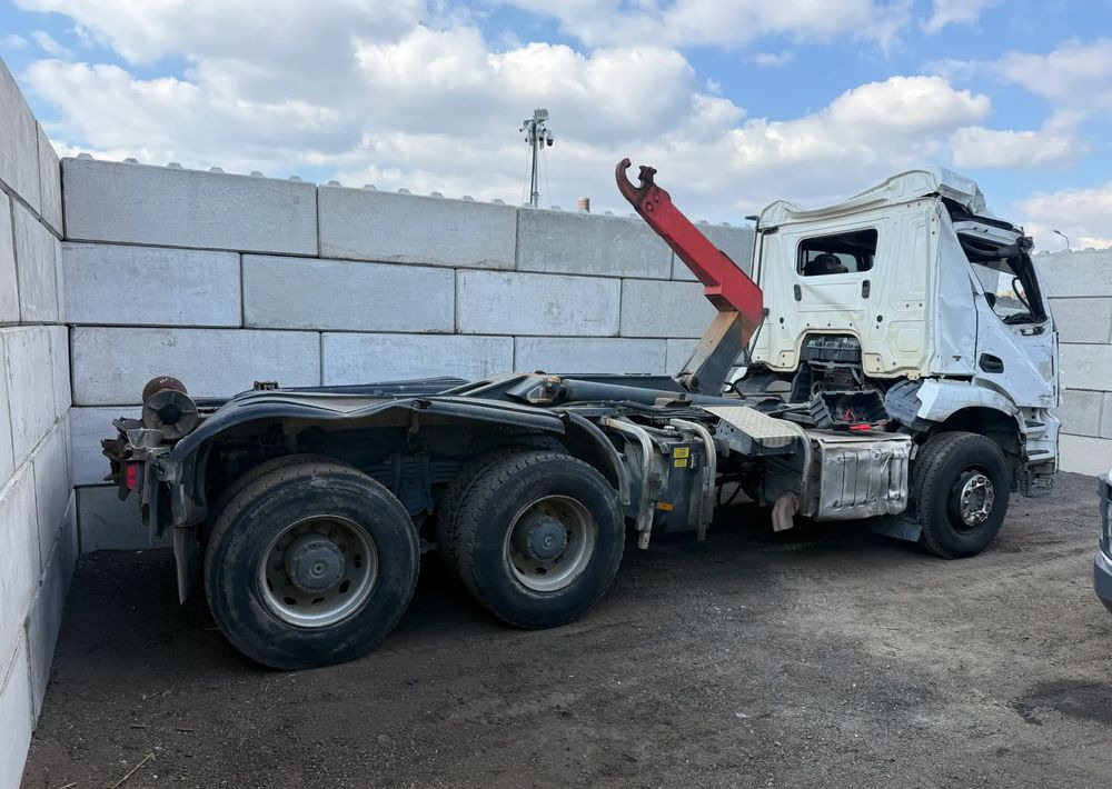 Mercedes-Benz Arocs 2640 - Kancalı yükleyici kamyon: fotoğraf 3 Mercedes-Benz Arocs 2640 - Kancalı yükleyici kamyon: fotoğraf 3