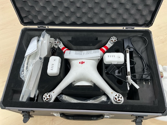 DJI Phantom 2 Vision - İş makinaları: fotoğraf 2 DJI Phantom 2 Vision - İş makinaları: fotoğraf 2