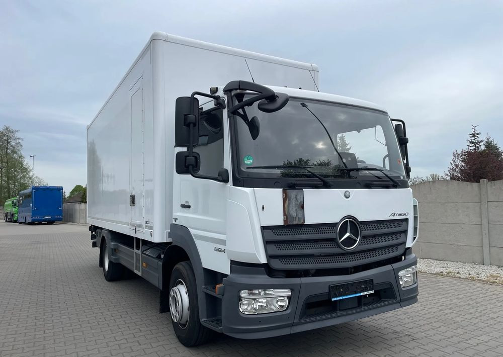 Mercedes-Benz ATEGO 1324, 15 EUROPALET, ŁADOWNOŚĆ 7,5 T - Kapalı kasa kamyon: fotoğraf 3 Mercedes-Benz ATEGO 1324, 15 EUROPALET, ŁADOWNOŚĆ 7,5 T - Kapalı kasa kamyon: fotoğraf 3