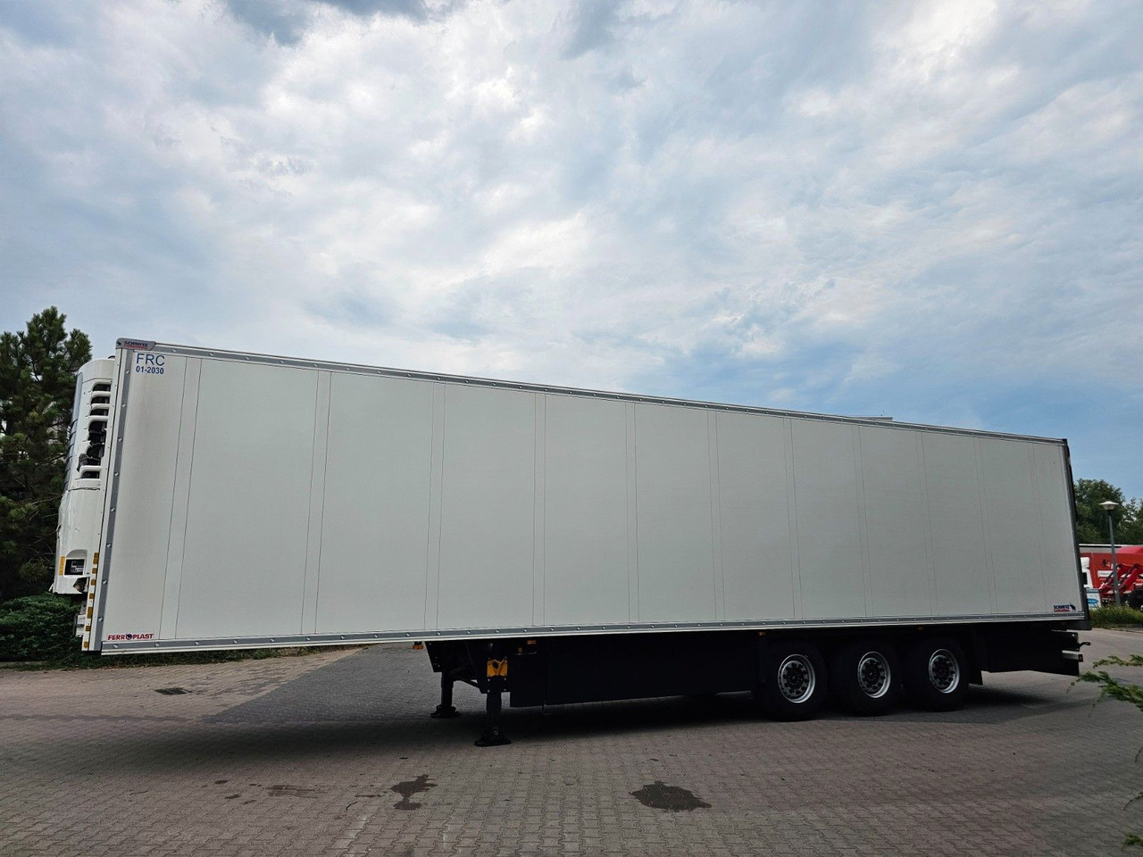 Schmitz Cargobull SKO24/L FP COOL V7 DOPPELSTOCK / Leicht unfall - Frigorifik dorse: fotoğraf 5 Schmitz Cargobull SKO24/L FP COOL V7 DOPPELSTOCK / Leicht unfall - Frigorifik dorse: fotoğraf 5