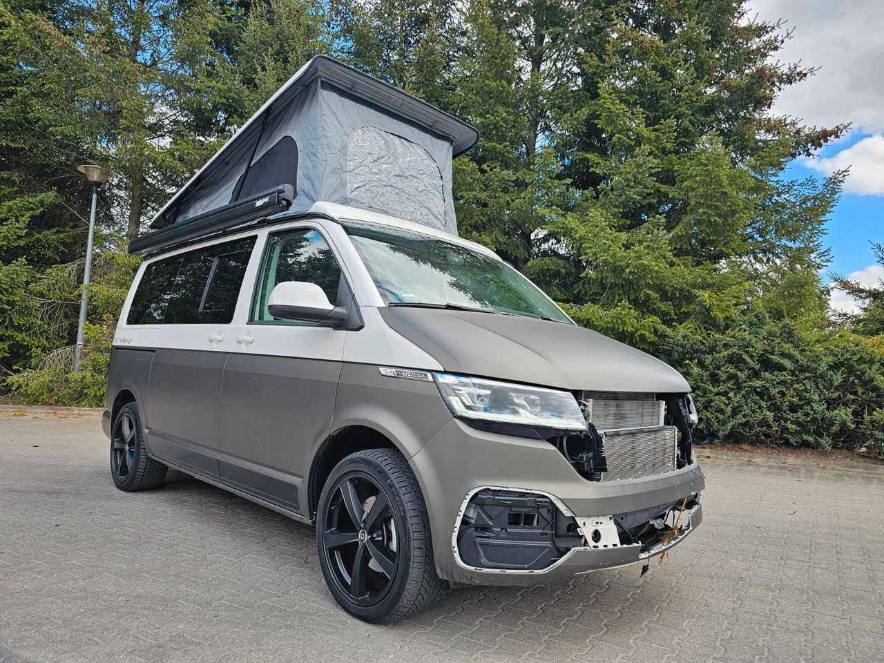 Volkswagen SALTY BLUE PREMIUM BULLI CALIFORNIA Fahrbereit! - Camper van: fotoğraf 1 Volkswagen SALTY BLUE PREMIUM BULLI CALIFORNIA Fahrbereit! - Camper van: fotoğraf 1