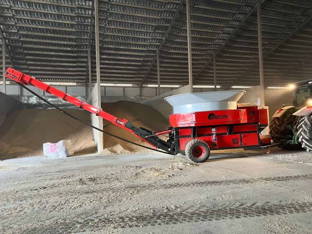Haybuster BIZON B-1130 Strohmühle Strohhäcksler Tub Grinder - Saman parçalama makinesi: fotoğraf 2 Haybuster BIZON B-1130 Strohmühle Strohhäcksler Tub Grinder - Saman parçalama makinesi: fotoğraf 2