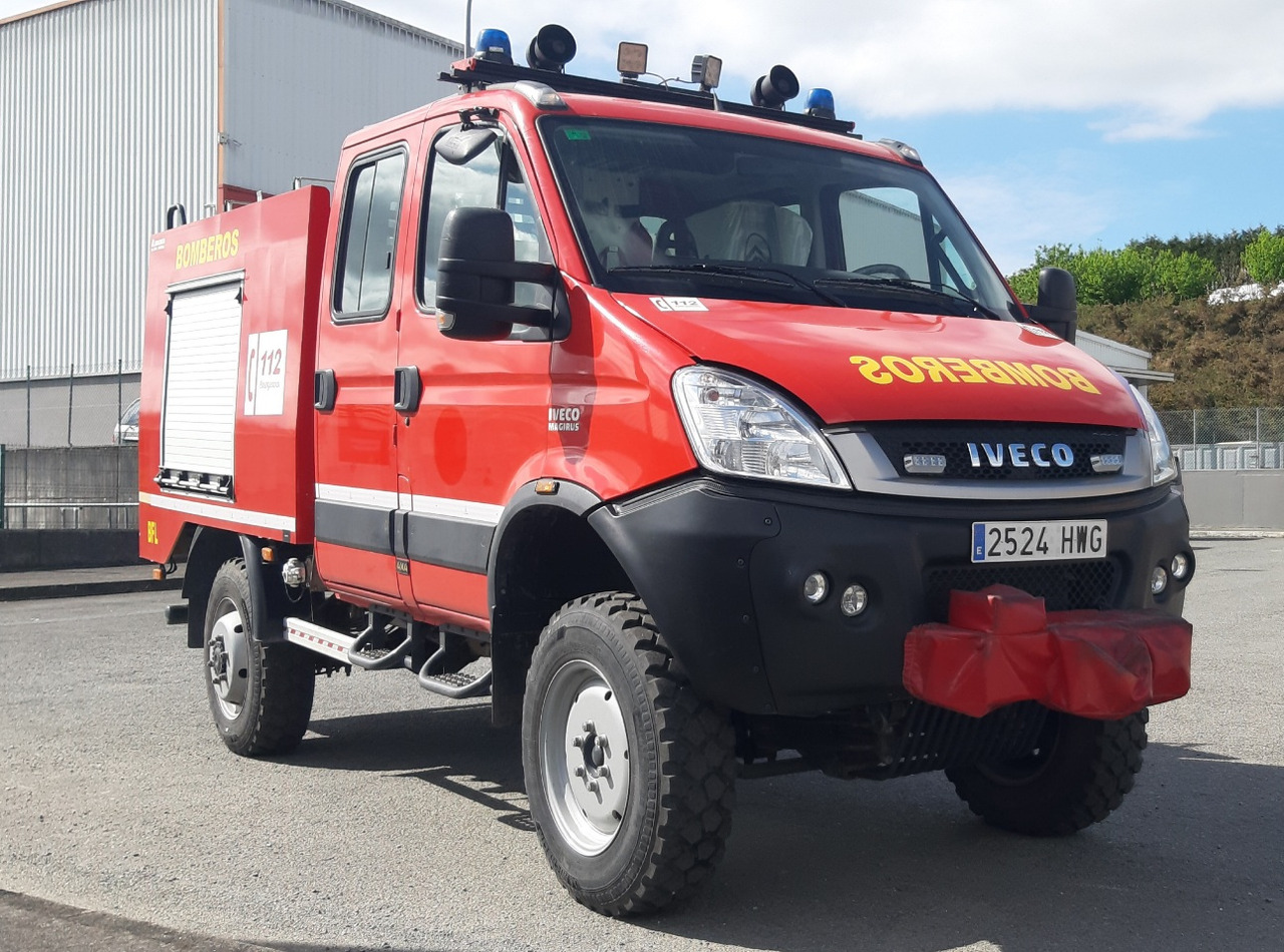IVECO MAGIRUS DAILY 55S17W 4X4 - İtfaiye aracı: fotoğraf 1 IVECO MAGIRUS DAILY 55S17W 4X4 - İtfaiye aracı: fotoğraf 1