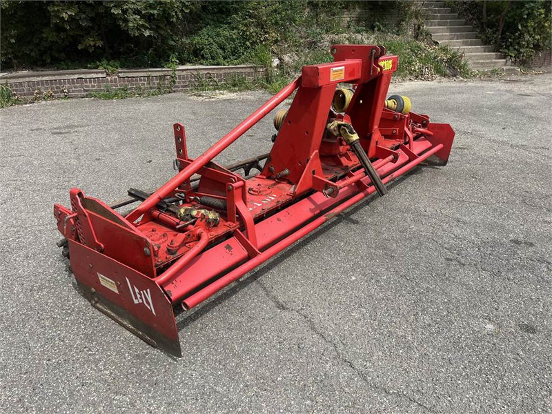 Lely 300-22 - Dik rotovatör: fotoğraf 1 Lely 300-22 - Dik rotovatör: fotoğraf 1