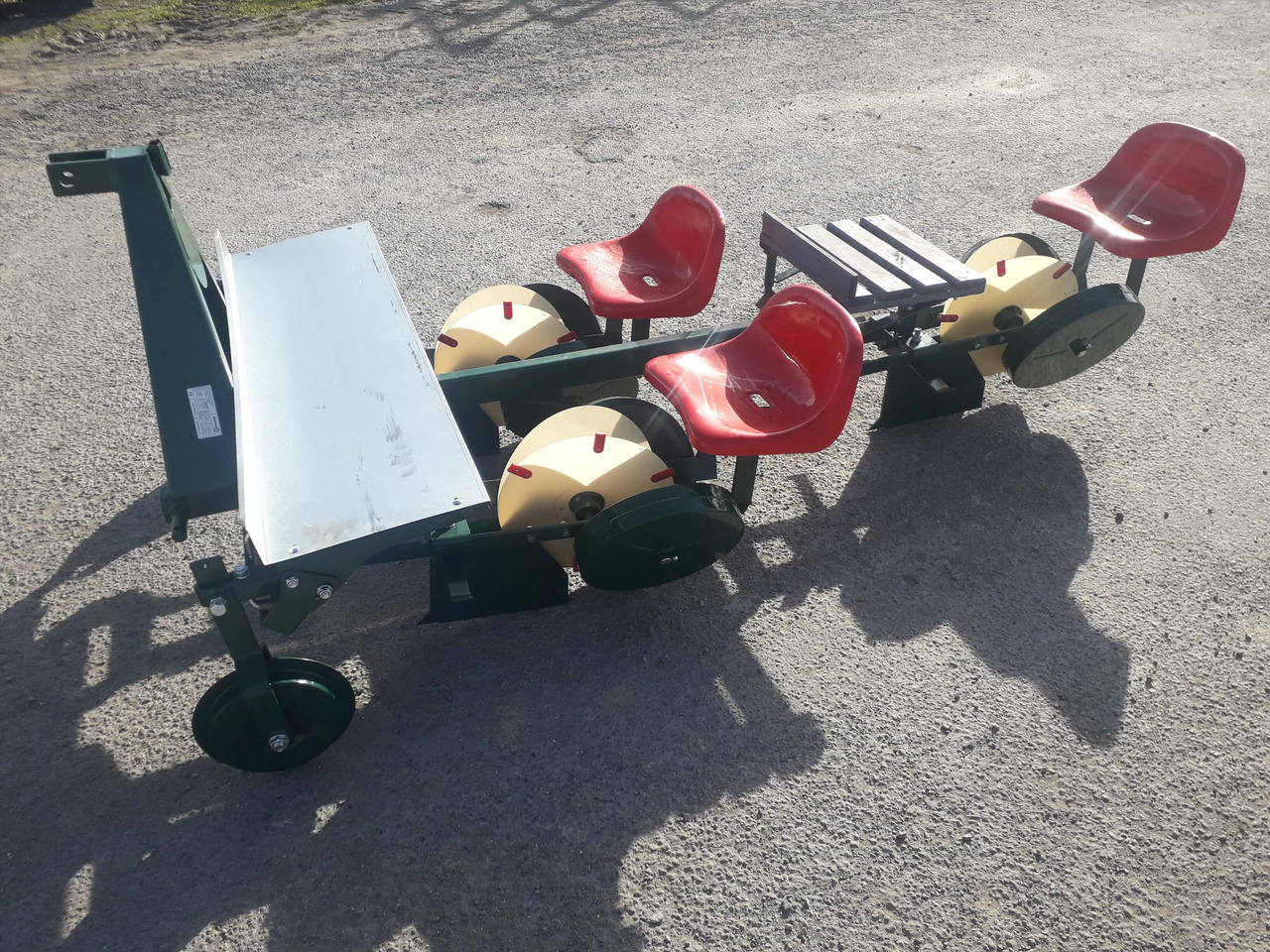 GARMACH Transplanteur à Mini-Mottes 3 rangs - Patates ekim makinası: fotoğraf 2 GARMACH Transplanteur à Mini-Mottes 3 rangs - Patates ekim makinası: fotoğraf 2