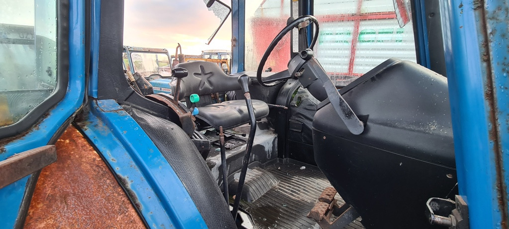 Ford 7810 4×4 Tractor - Traktör: fotoğraf 4 Ford 7810 4×4 Tractor - Traktör: fotoğraf 4