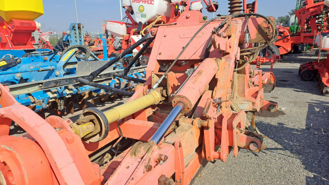 ERPICE ROTANTE MASCHIO AQUILA 6 METRI MOD 6000 * CR - Rotovatör: fotoğraf 2 ERPICE ROTANTE MASCHIO AQUILA 6 METRI MOD 6000 * CR - Rotovatör: fotoğraf 2