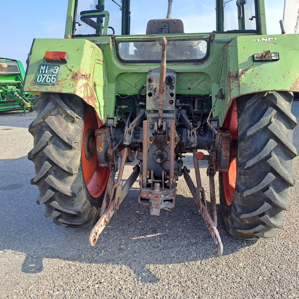 FENDT 303 LS FARMER - Traktör: fotoğraf 5 FENDT 303 LS FARMER - Traktör: fotoğraf 5