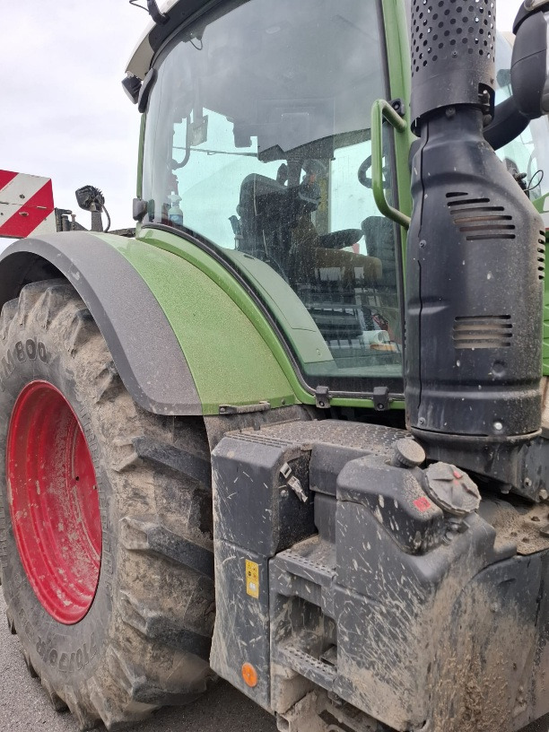 FENDT 724 VARIO PROFI - Traktör: fotoğraf 4 FENDT 724 VARIO PROFI - Traktör: fotoğraf 4