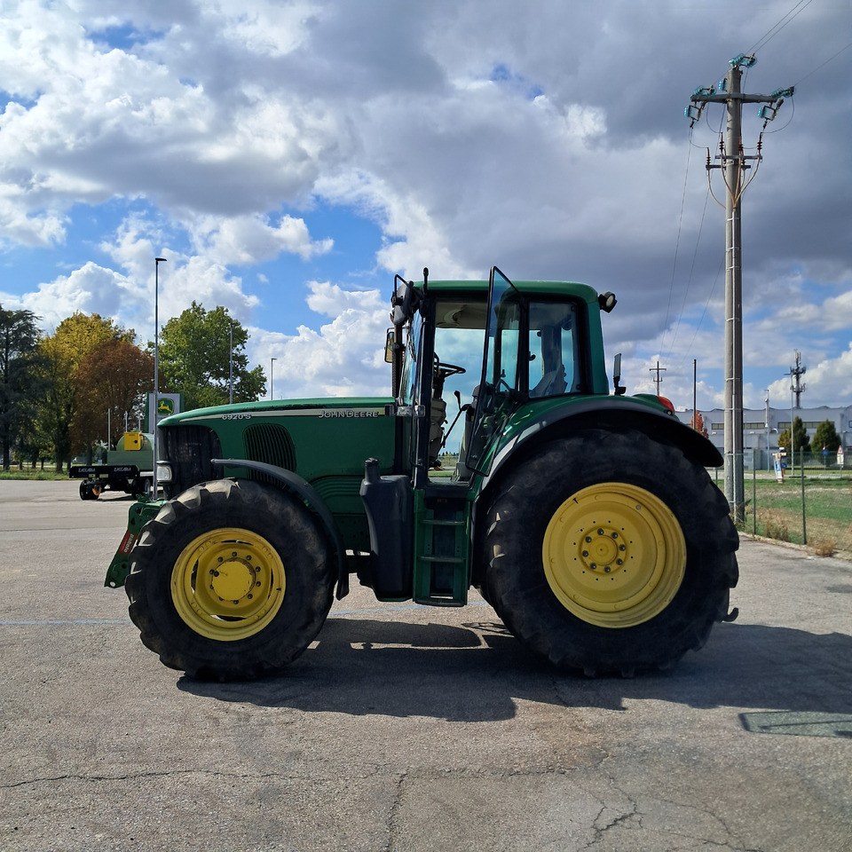 JOHN DEERE 6920S - Traktör: fotoğraf 2 JOHN DEERE 6920S - Traktör: fotoğraf 2