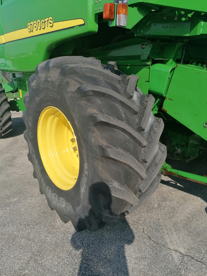 JOHN DEERE CTS 9780 - Biçerdöver: fotoğraf 2 JOHN DEERE CTS 9780 - Biçerdöver: fotoğraf 2